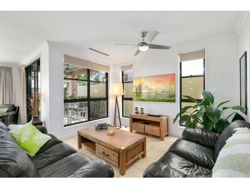 2149/1 The Vistas Drive, Carrara QLD 4211