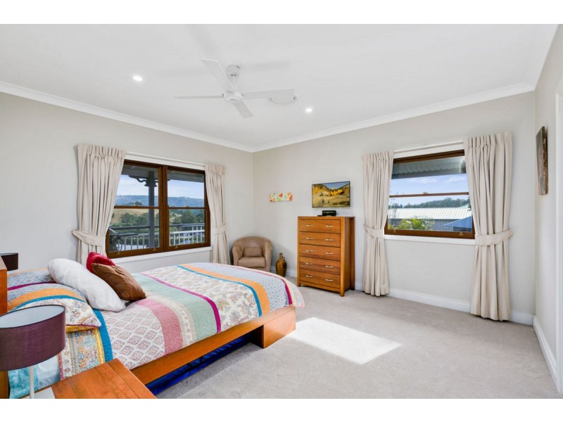 25 Mountain View Crest, Mount Nathan QLD 4211