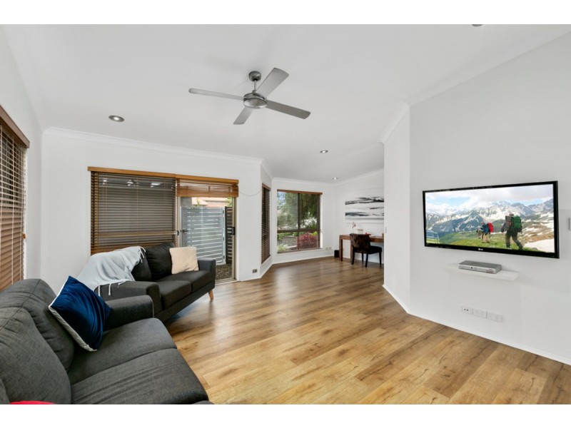 13 Bradstone Road, Carrara QLD 4211