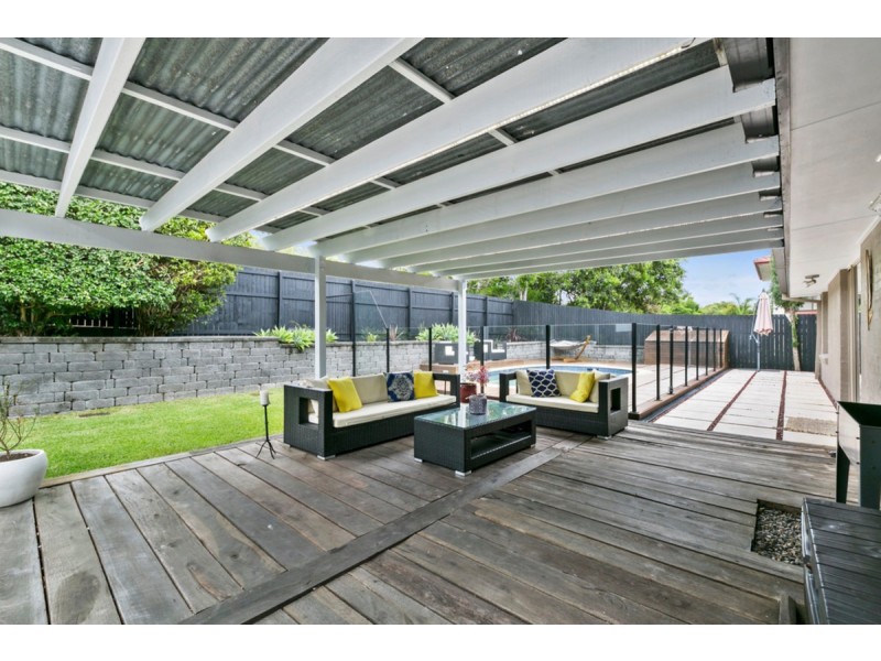 13 Bradstone Road, Carrara QLD 4211
