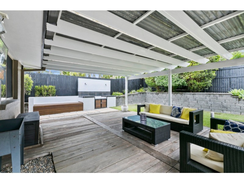 13 Bradstone Road, Carrara QLD 4211