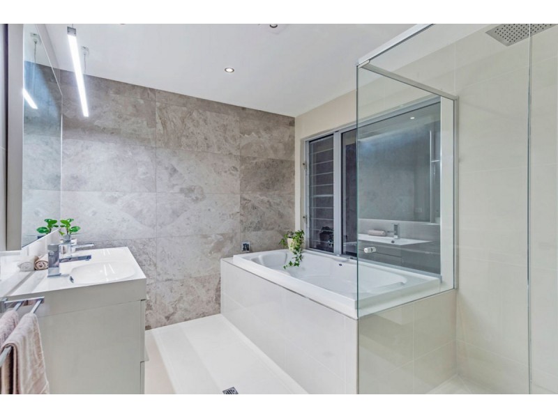25 Wandin Street, Nerang QLD 4211