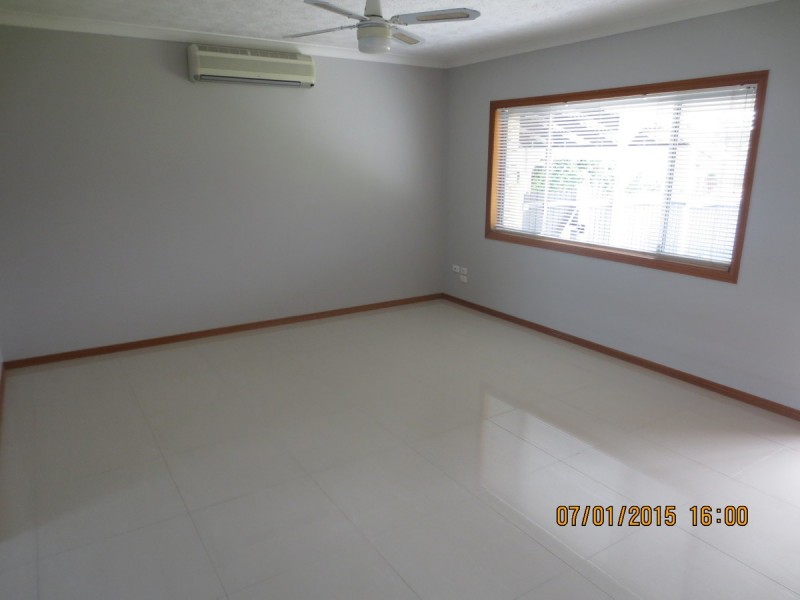 33 Pappas Way, Carrara QLD 4211