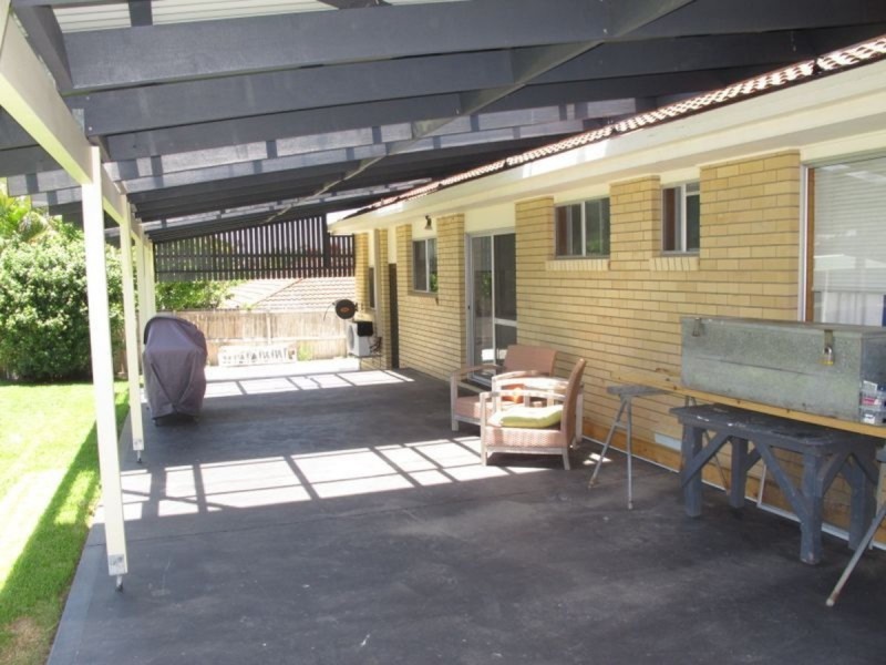 33 Pappas Way, Carrara QLD 4211