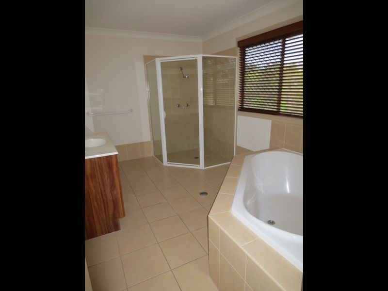 20 Fallon Court, Worongary QLD 4213