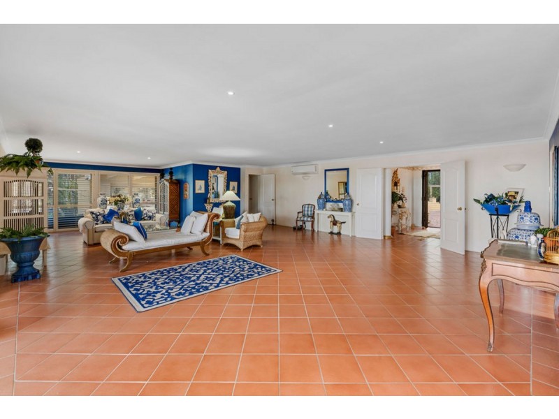 17 Arunta Drive, Mount Nathan QLD 4211