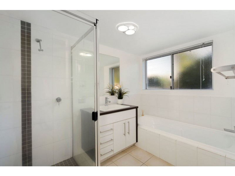 79 Kincaid Drive, Highland Park QLD 4211