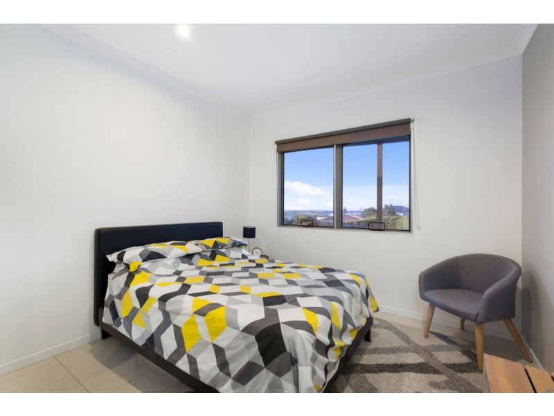 79 Kincaid Drive, Highland Park QLD 4211