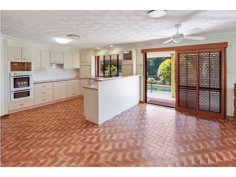 144 Alison Road, Carrara QLD 4211