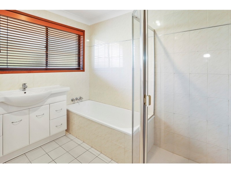 144 Alison Road, Carrara QLD 4211