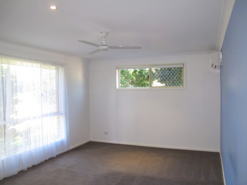 22 Hastings Crescent, Carrara QLD 4211