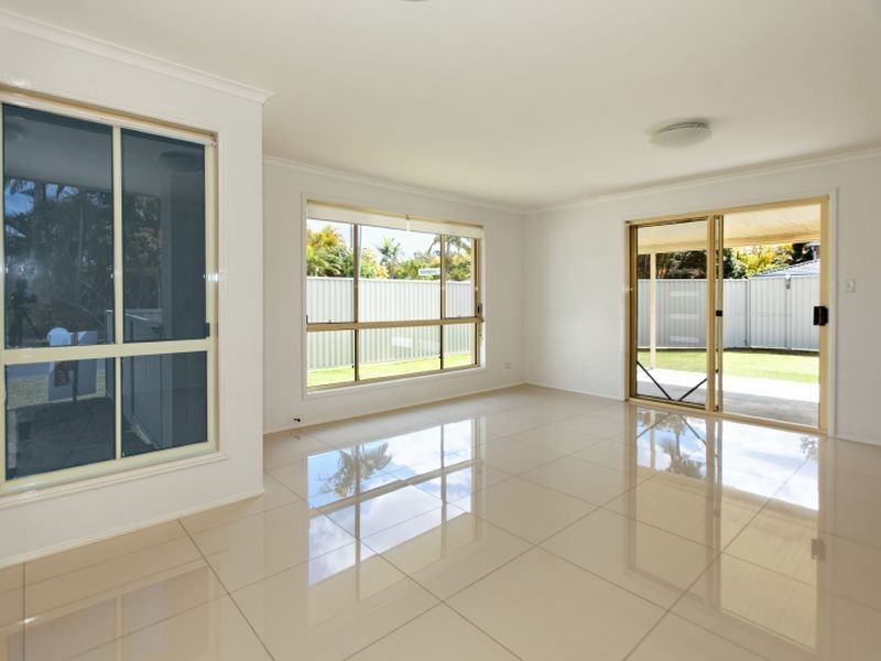 2 Werner Place, Nerang QLD 4211