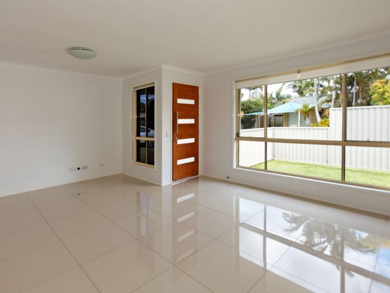 2 Werner Place, Nerang QLD 4211