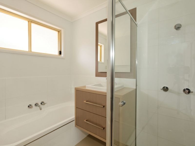 2 Werner Place, Nerang QLD 4211