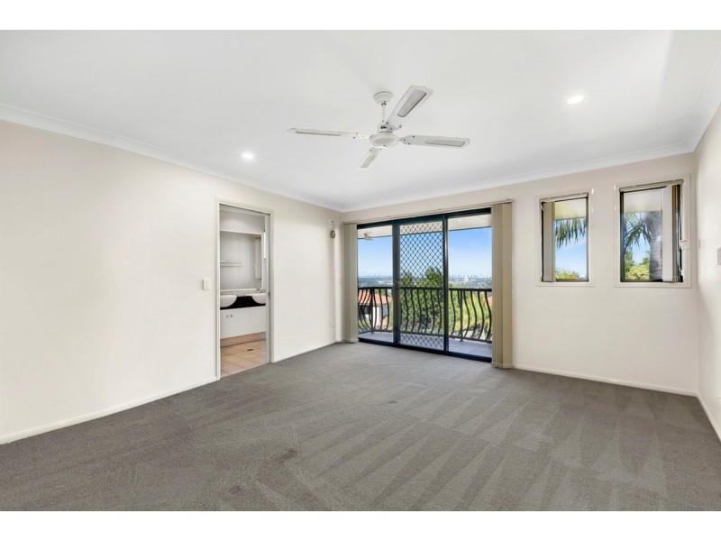 75 Armstrong Way, Highland Park QLD 4211