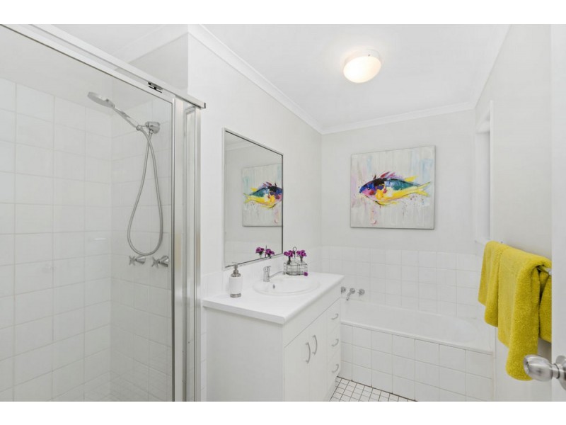 1/12 Wirth Terrace, Highland Park QLD 4211