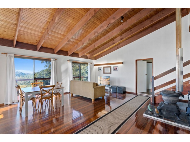 20-22 Bibaringa Close, Beechmont QLD 4211