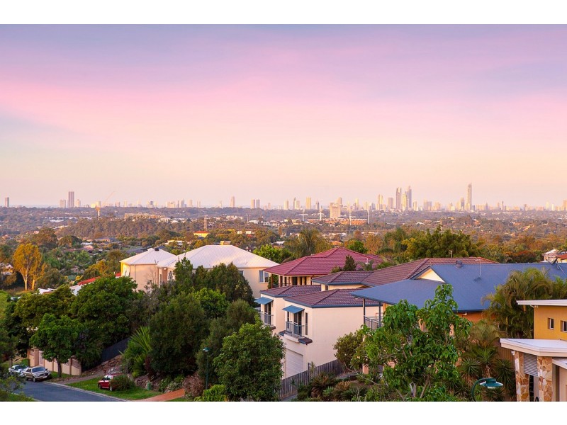 31 Tara Vista Boulevard, Highland Park QLD 4211