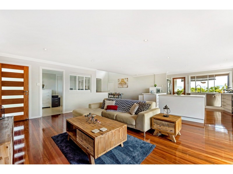 31 Tara Vista Boulevard, Highland Park QLD 4211