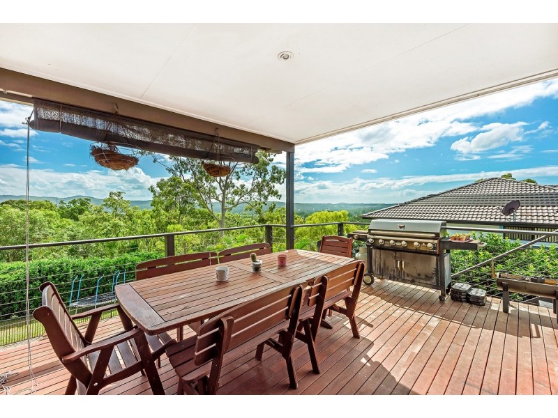31 Tara Vista Boulevard, Highland Park QLD 4211