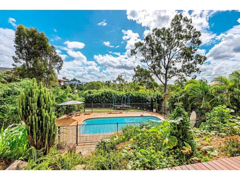 31 Tara Vista Boulevard, Highland Park QLD 4211