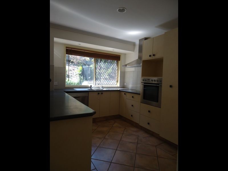 47 Renfrew Drive, Highland Park QLD 4211