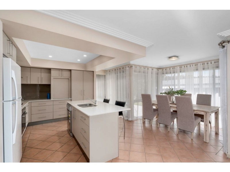 69 Chisholm Road, Carrara QLD 4211
