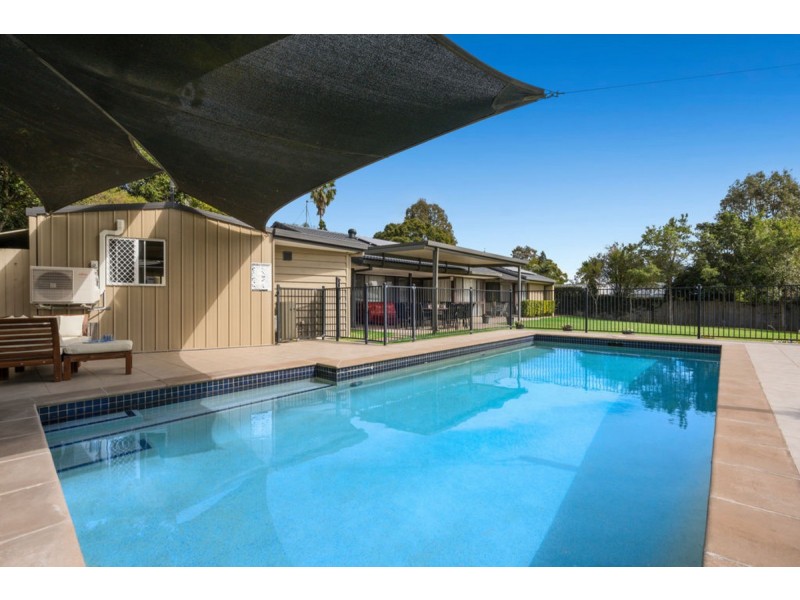 69 Chisholm Road, Carrara QLD 4211