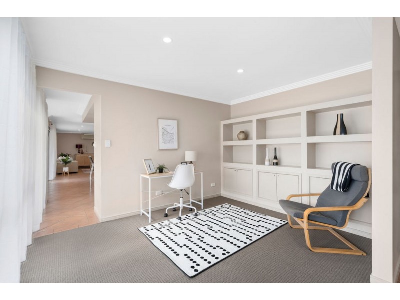69 Chisholm Road, Carrara QLD 4211