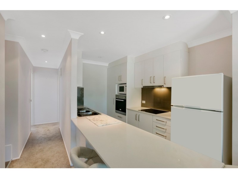 8/1a Mcleod Street, Highland Park QLD 4211