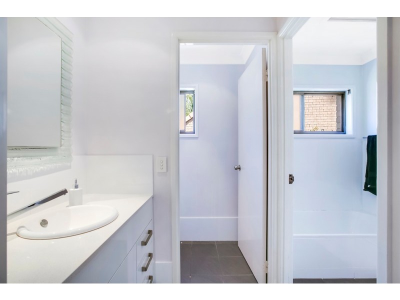 8/1a Mcleod Street, Highland Park QLD 4211