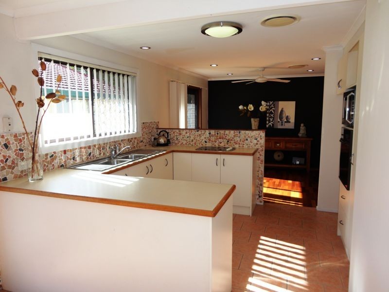 4 Nerang River Drive, Nerang QLD 4211