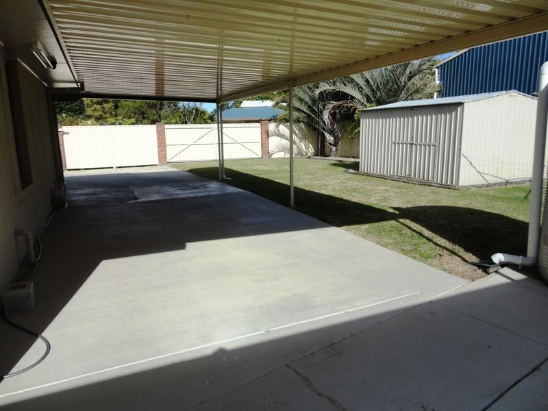 4 Nerang River Drive, Nerang QLD 4211