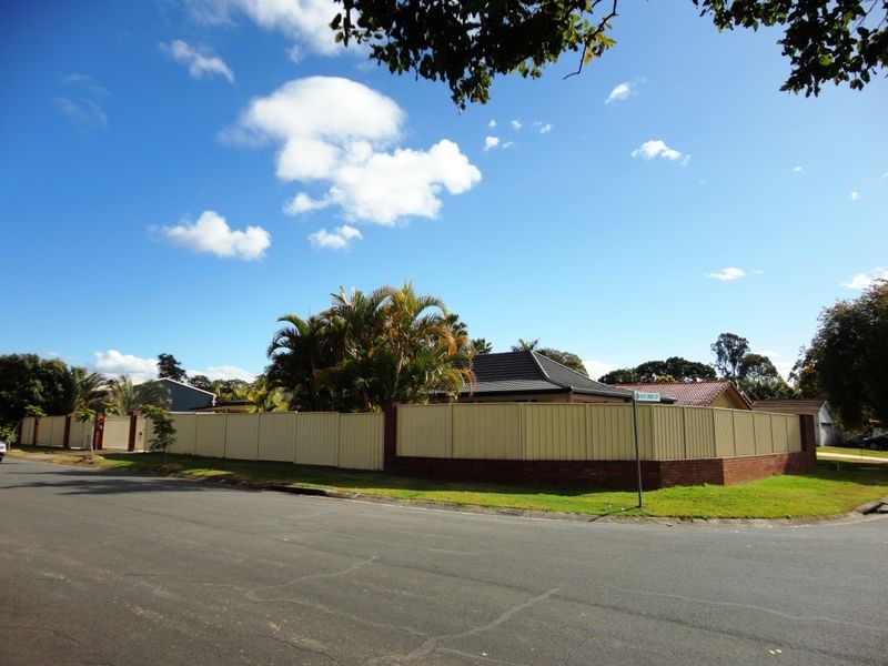 4 Nerang River Drive, Nerang QLD 4211