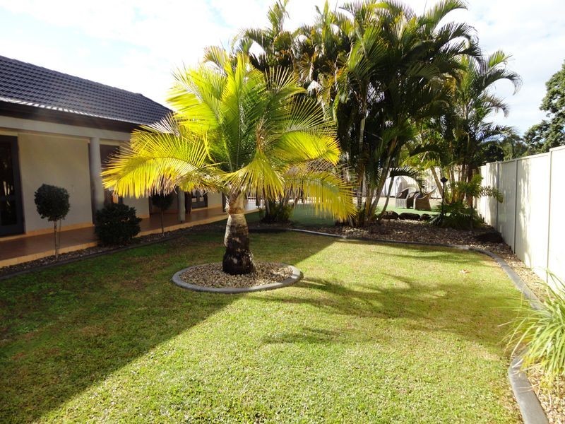 4 Nerang River Drive, Nerang QLD 4211