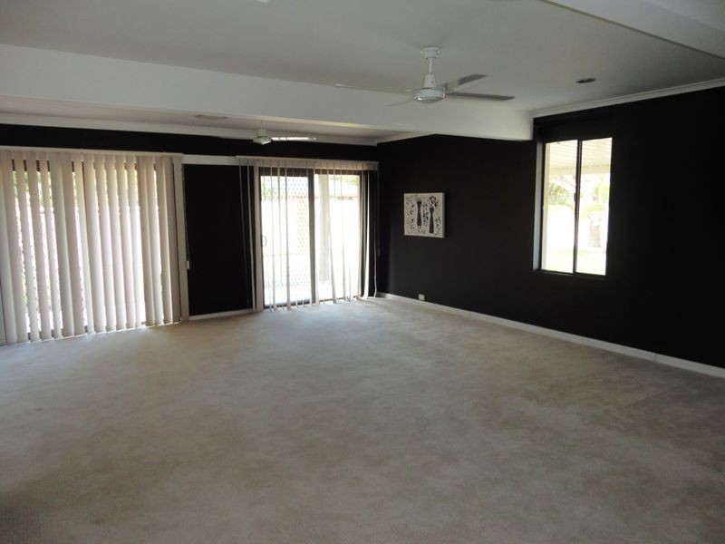 4 Nerang River Drive, Nerang QLD 4211