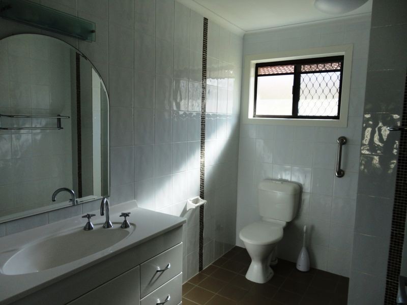 4 Nerang River Drive, Nerang QLD 4211