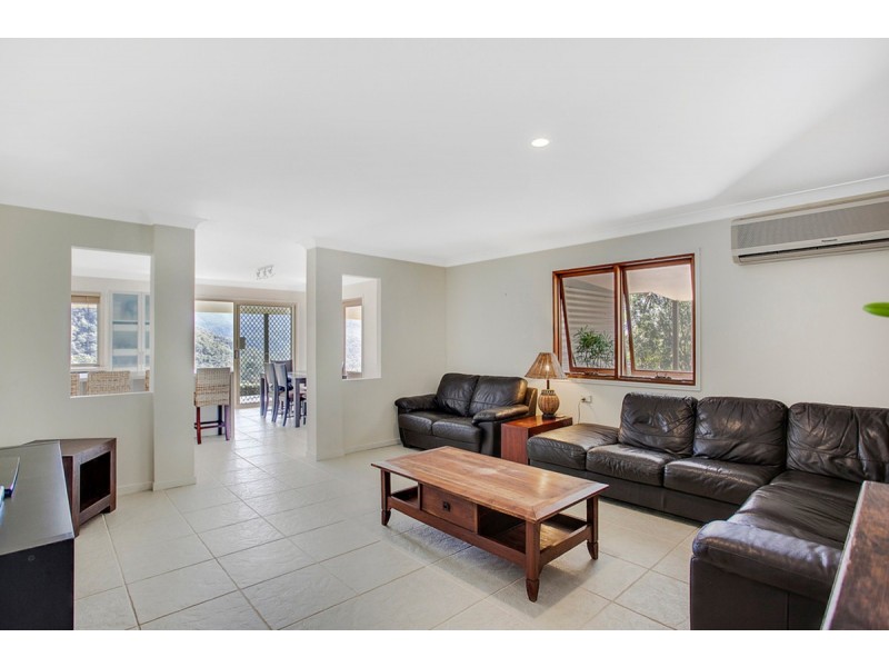 56 Witheren Road, Clagiraba QLD 4211