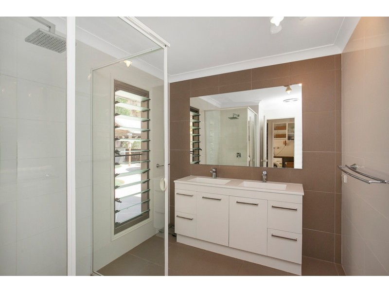 56 Witheren Road, Clagiraba QLD 4211