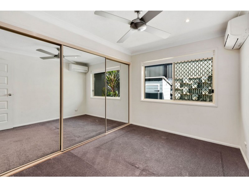 17 Woolmere Street, Carrara QLD 4211