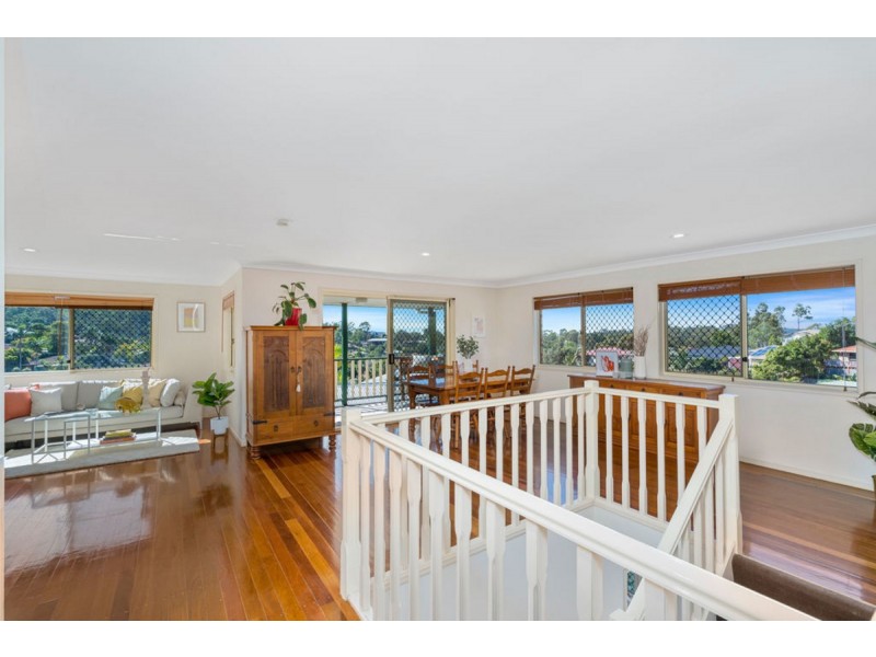 17 Polynesia Avenue, Pacific Pines QLD 4211