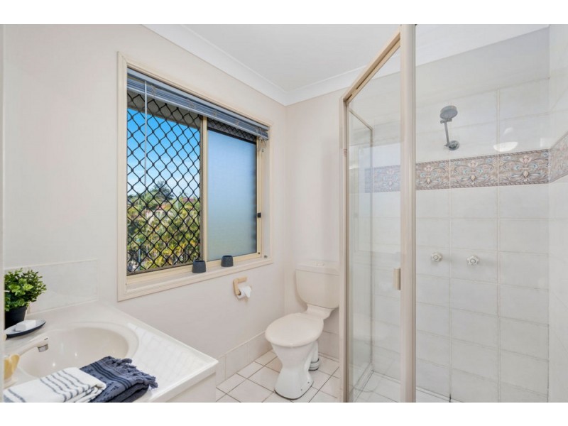 17 Polynesia Avenue, Pacific Pines QLD 4211