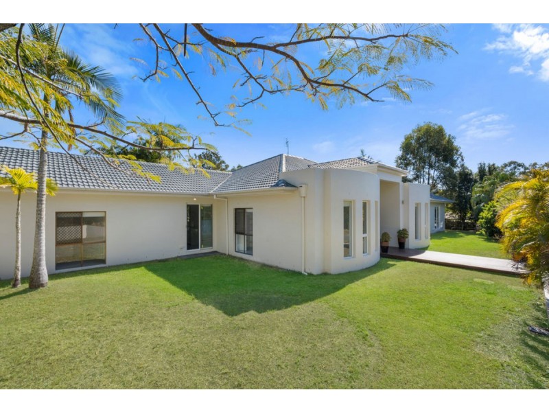 3 Ainsley Avenue, Ashmore QLD 4214