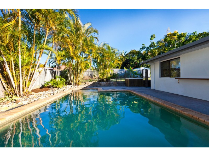 12 Alexander Drive, Highland Park QLD 4211