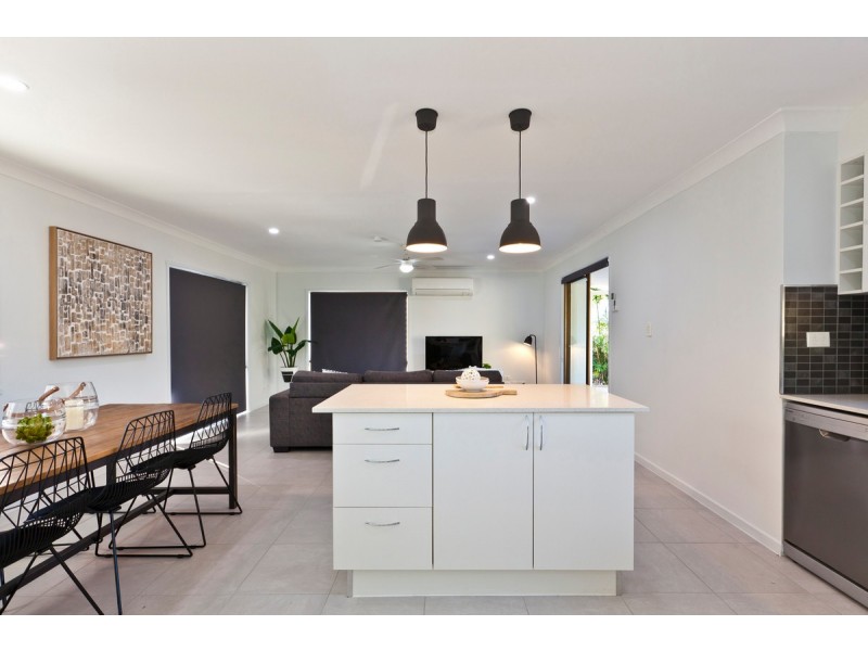 12 Alexander Drive, Highland Park QLD 4211