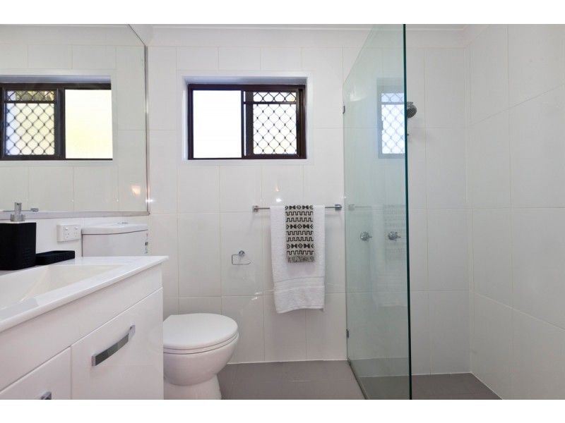 12 Alexander Drive, Highland Park QLD 4211