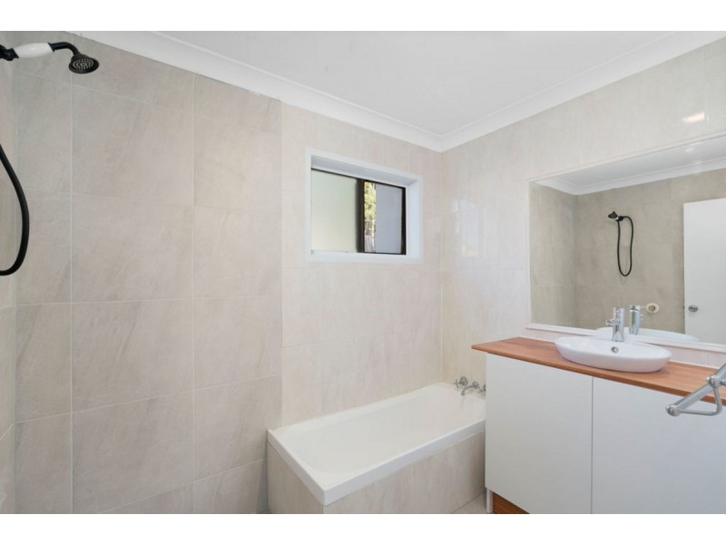 12 Alexander Drive, Highland Park QLD 4211