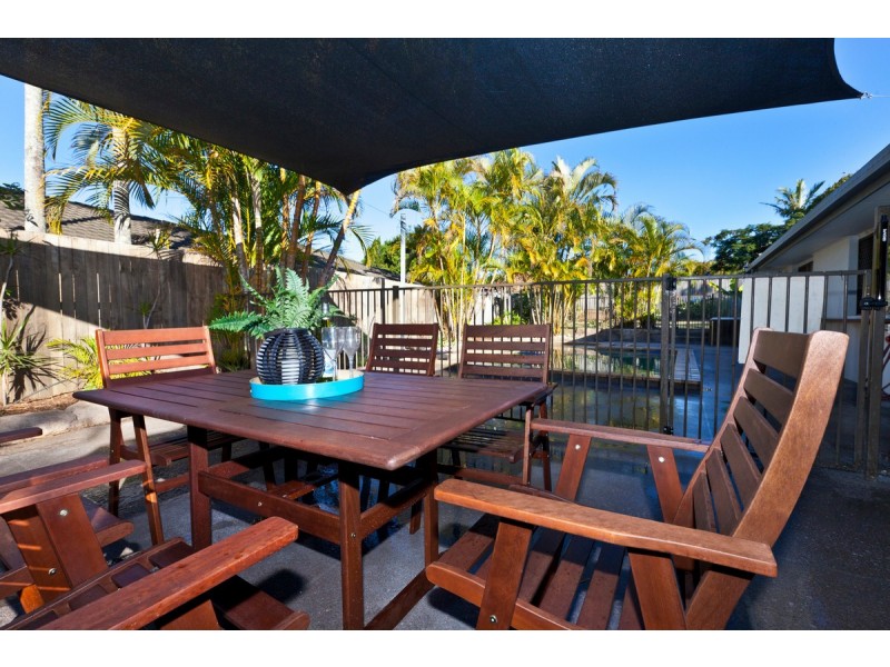 12 Alexander Drive, Highland Park QLD 4211