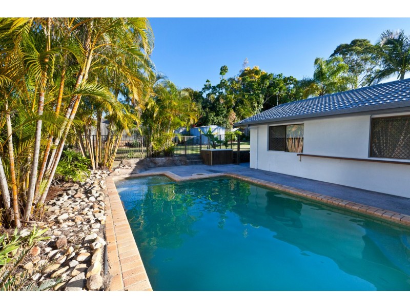12 Alexander Drive, Highland Park QLD 4211