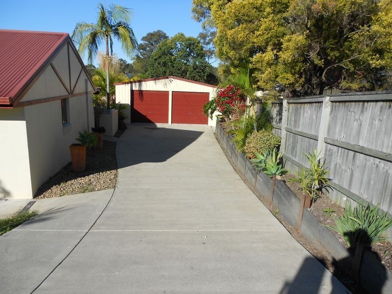 21 Plateau Crescent, Carrara QLD 4211